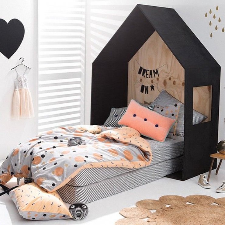 black house bed