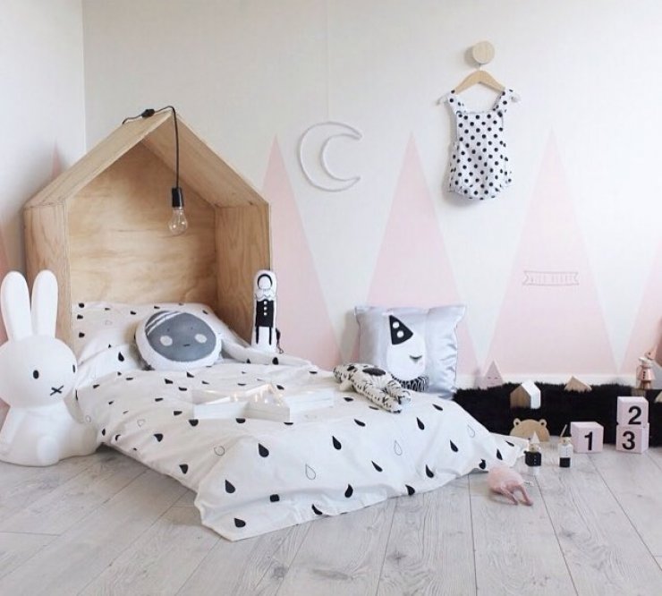 mommo design: TRIANGLES ON THE WALL