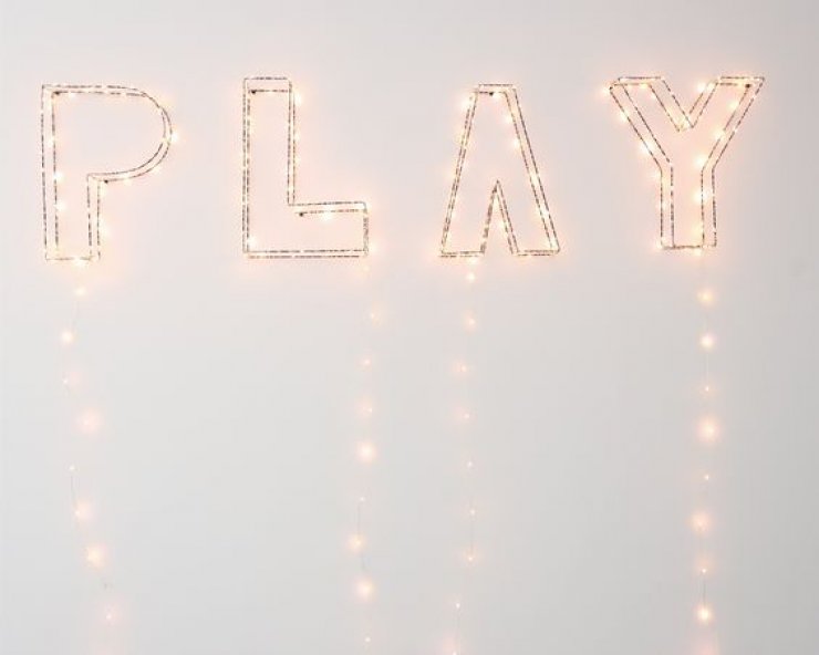 mommo design: PLAY WITH STRING LIGHTS