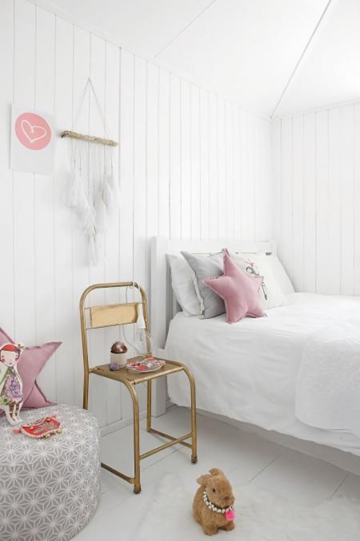 pink and gold girls room