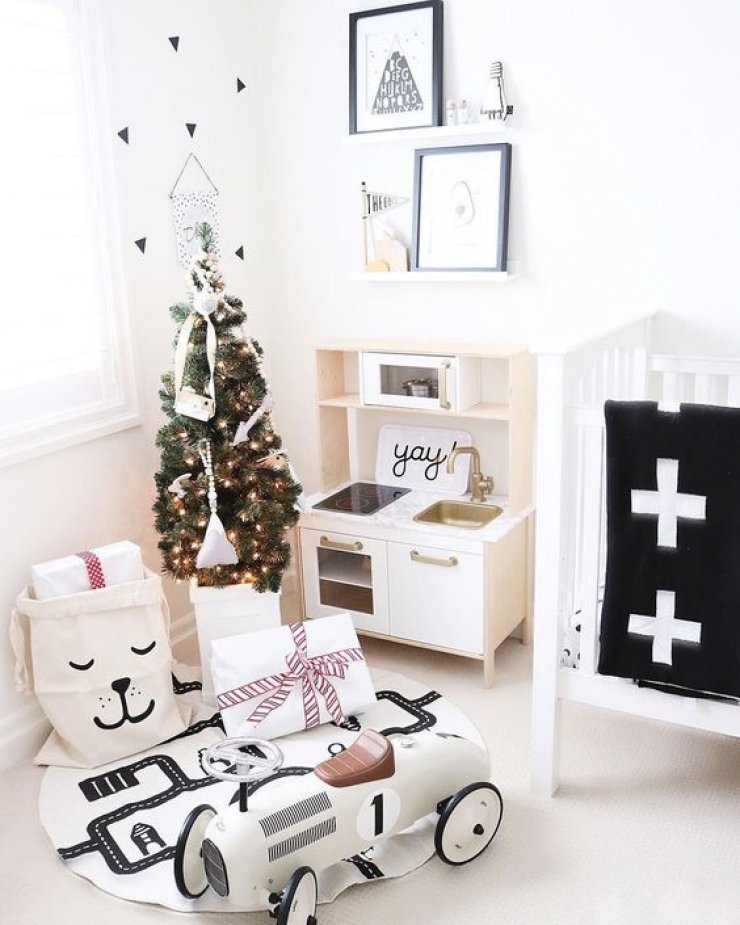 mommo design: XMAS TOUCH IN KID'S ROOM