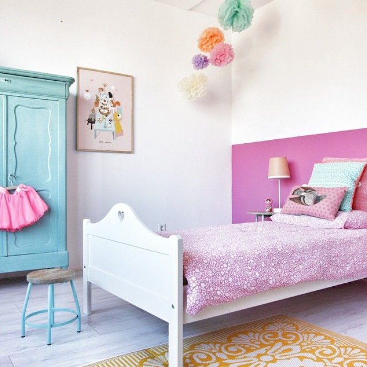 pink and turquoise girls room