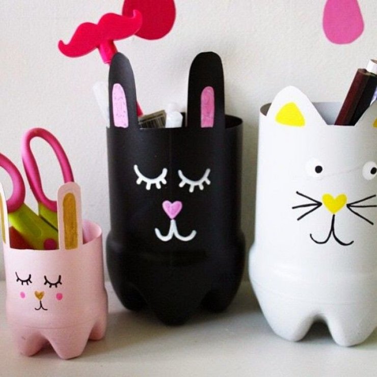DIY plastic bottle pen holder