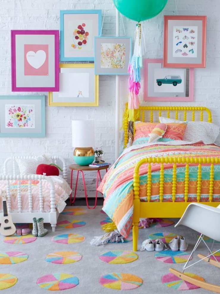 yellow bed in a girls room