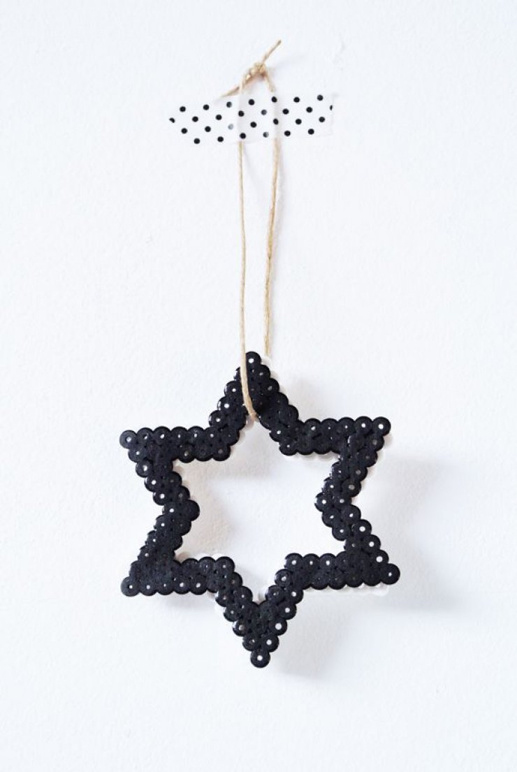 diy black christmas star
