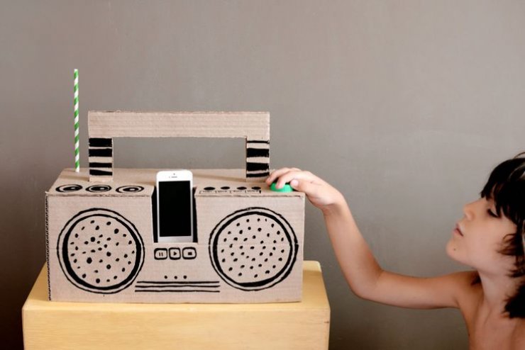 Diy cardboard radio