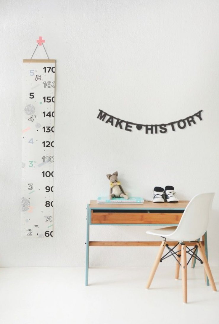 desk and vitra chair for kids