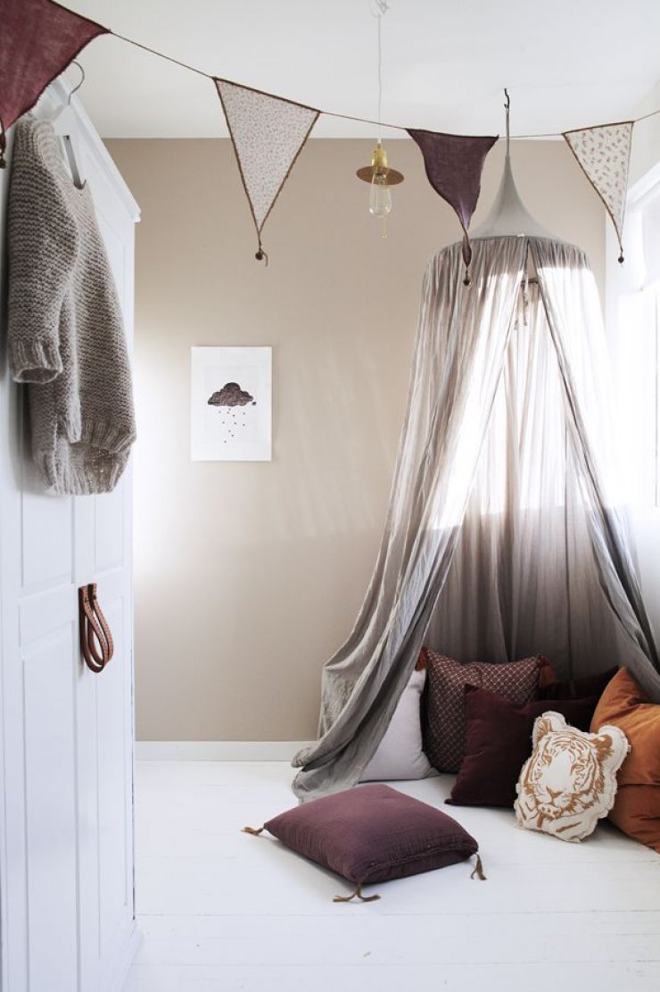 grey canopy for a reading nook
