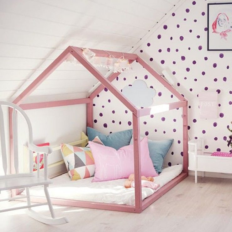pink house framed bed