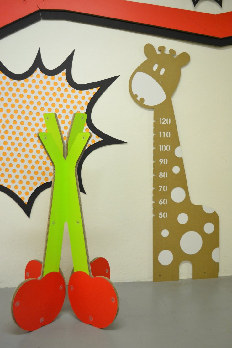 Cherry and Raffy cardboard furniture by eco&you