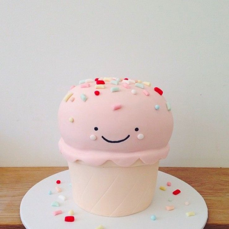 SUPER CUTE CAKES BY HELLO NAOMI Mommo Design
