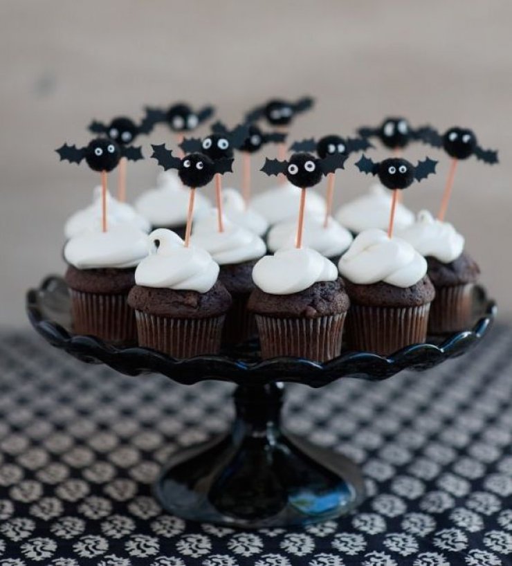 mommo design: HALLOWEEN BAT PARTY