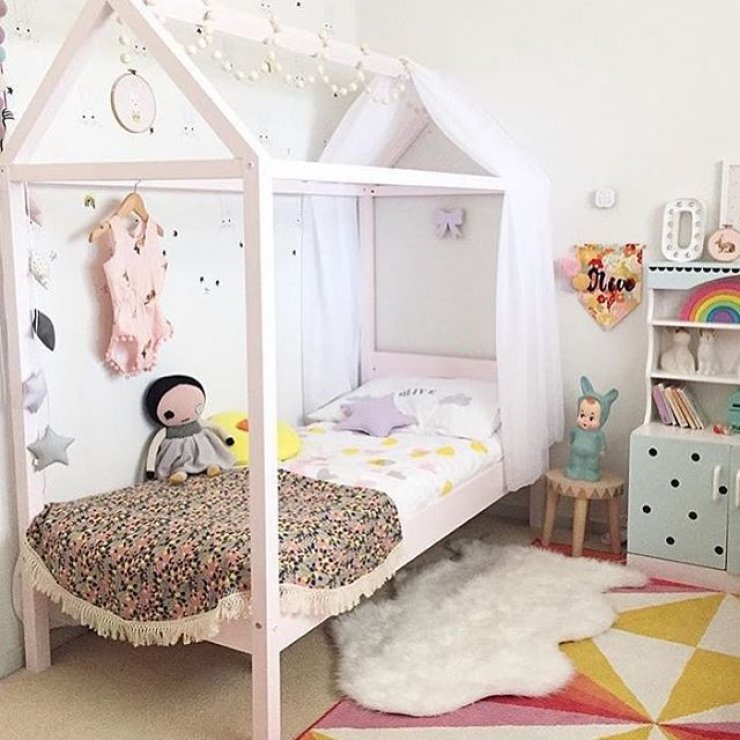 mommo design: 10 HOUSE FRAMED BEDS