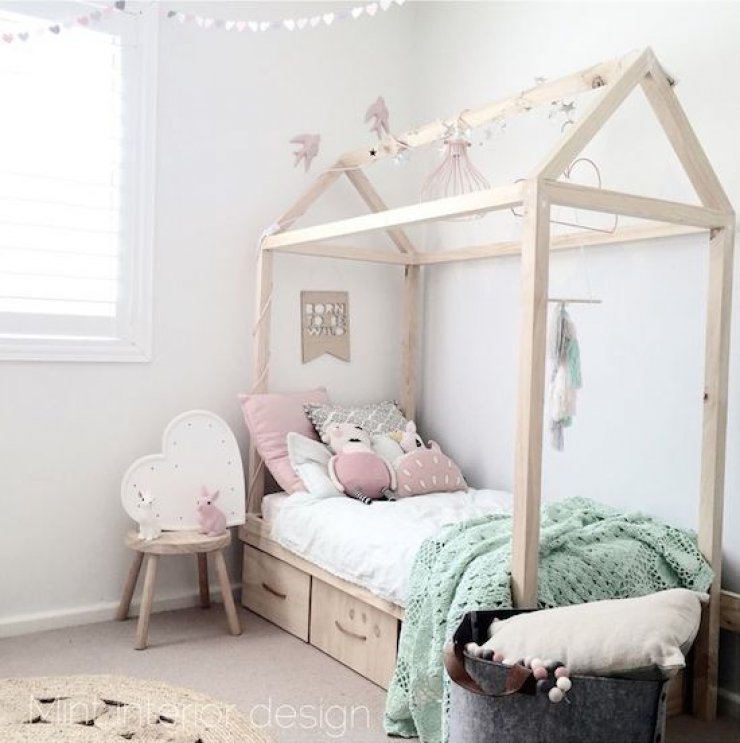 House shaped bed for kids