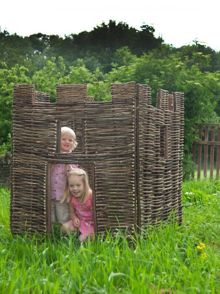 mommo design: PLAY OUTSIDE