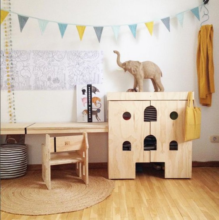 mommo design: KIDS DESKS