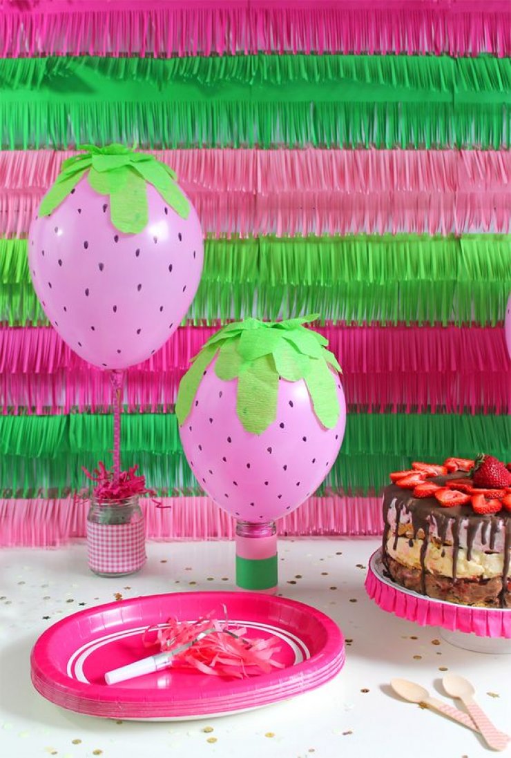 mommo design: FRUIT BALLOONS